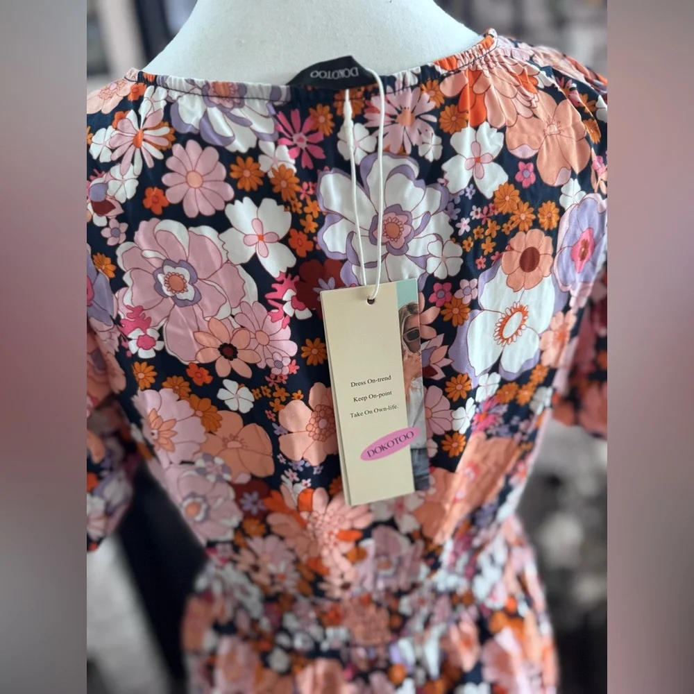 NEW WITH TAGS Small Floral Smocked Waist Puff Sleeve Dress - Multi